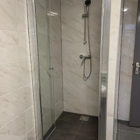 Sint-maria Next Door * ファルケンブルフ