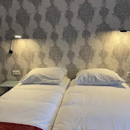 Sint-maria Next Door