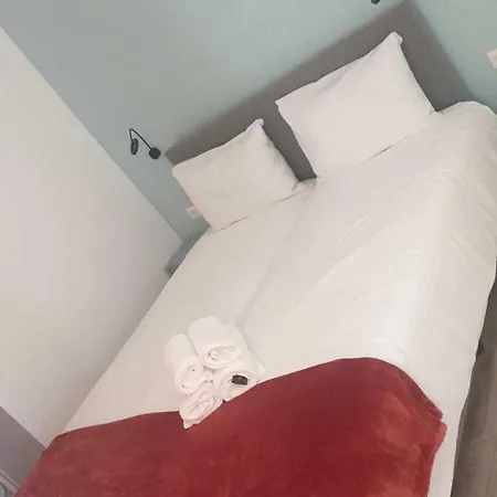 Sint-maria Next Door 法尔肯堡