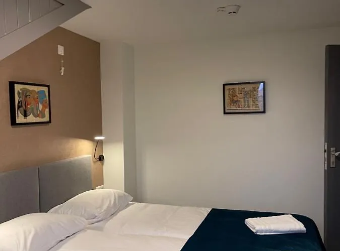 Sint-maria Next Door