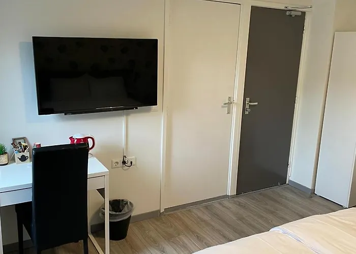 Hotel Sint-maria Next Door *