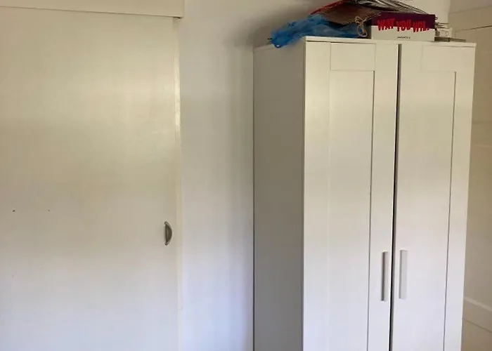 Sint-maria Next Door Отель *